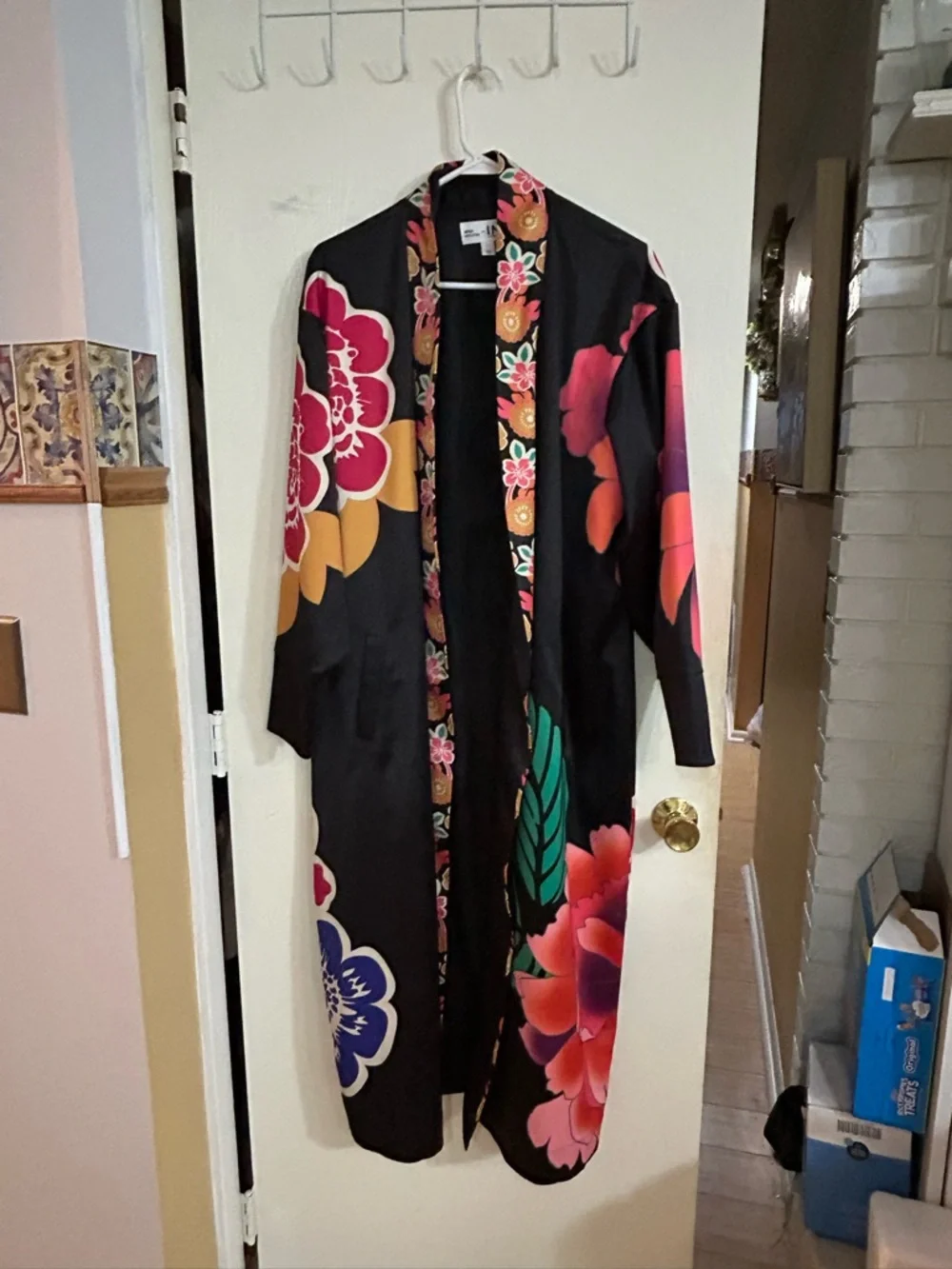 Misa Hylton and INC collaboration Floral Kimono Robe with Bold Multicolor Print - Picture 9 of 9